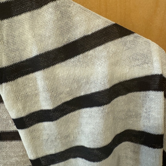 Adolfo Dominguez navy and white striped linen blend cardigan. Size small - Picture 4 of 4